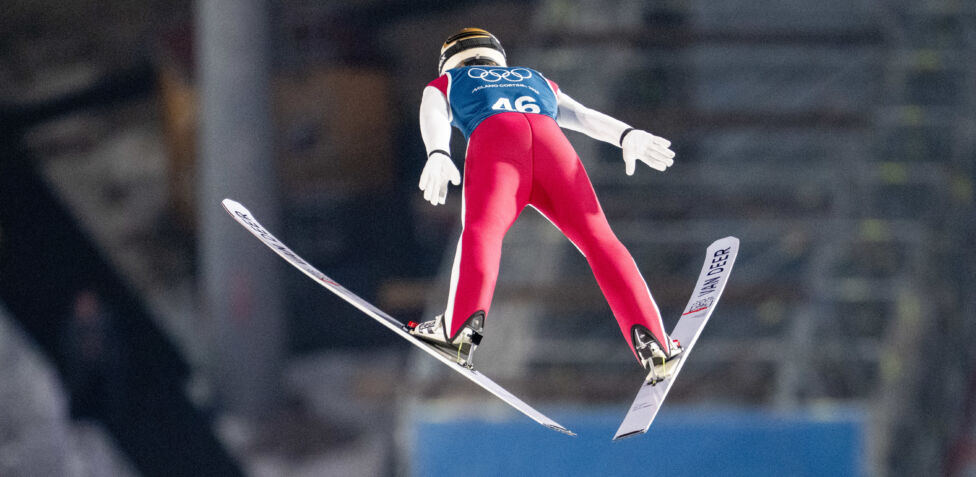 Am Montag geht es bei Olympia unter anderem mit der Teamkombination der Männer und dem Skispringen auf der Normalschanze