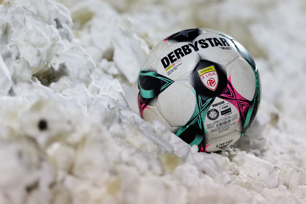 Das nach dem Wintereinbruch in Ostösterreich am vergangenen Freitag abgesagte Spiel der ADMIRAL 2. Liga zwischen dem FAC