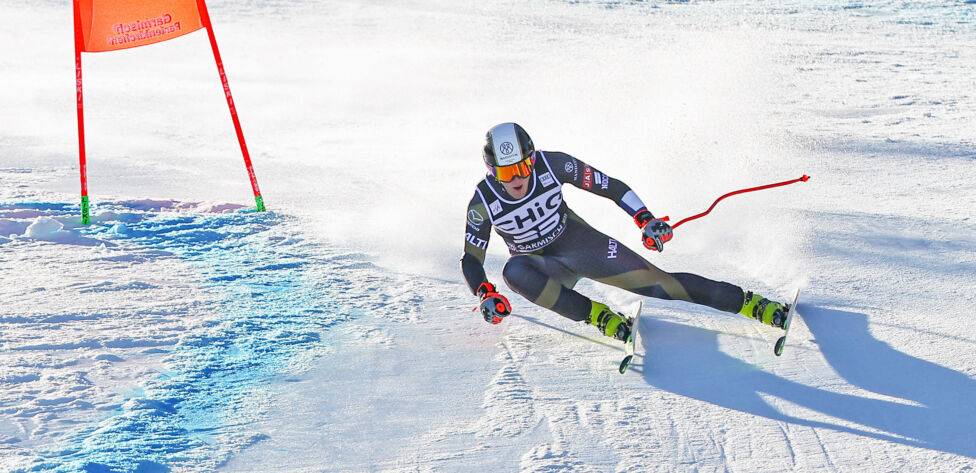 Der finnische Abfahrer Elian Lehto befindet sich nach einem Sturz im Abschlusstraining für die Weltcup-Abfahrt in Garmis
