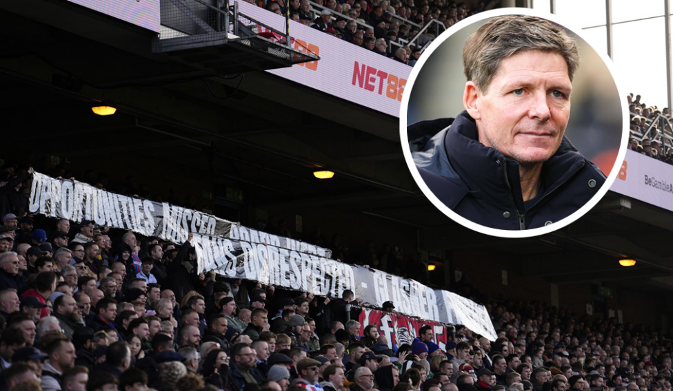 Crystal-Palace-Anhänger haben zu Beginn des Premier-League-Heimspiels am Sonntag gegen Wolverhampton ihre Unzufriedenhei