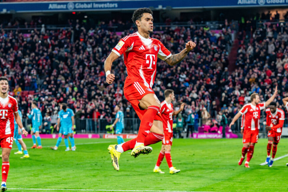 Der FC Bayern ist nach zwei Ausrutschern dank eines überragenden Luis Díaz und eines treffsicheren Harry Kane wieder in 