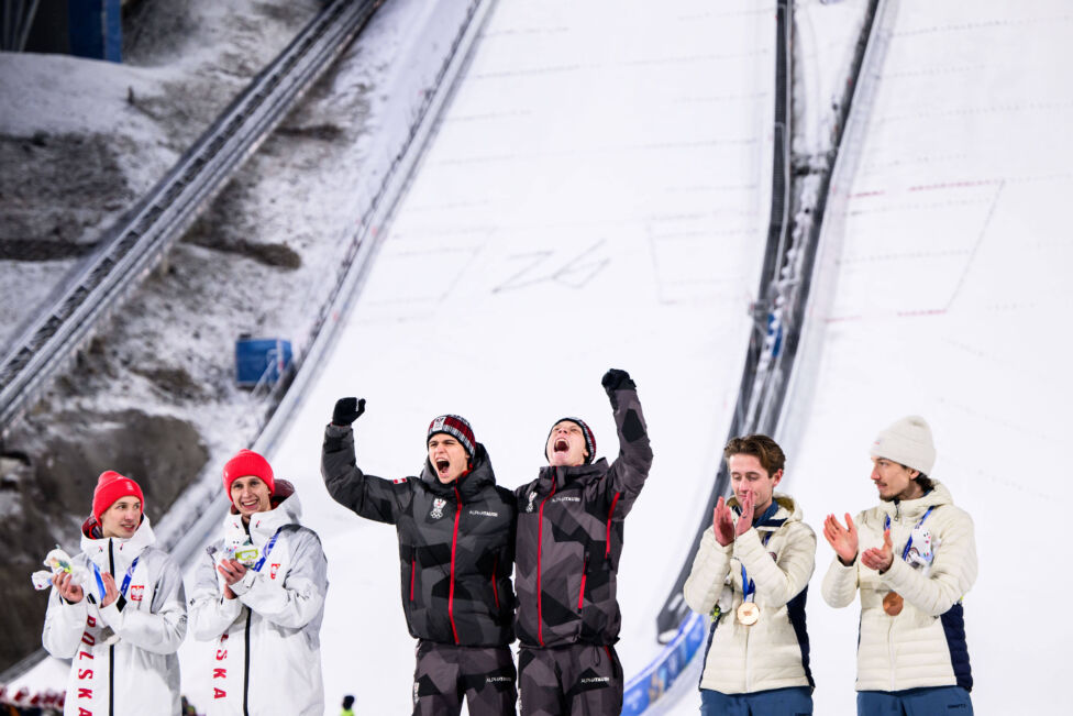 Jan Hörl und Stephan Embacher haben am Montagabend die letzte Chance genutzt und dem Männer-Skisprung-Team doch noch ein