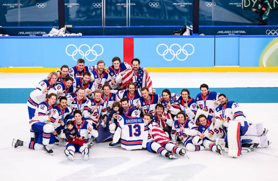Die USA haben zum Abschluss der XXV. Winterspiele in Italien Gold im olympischen Eishockey-Turnier der Männer geholt. In