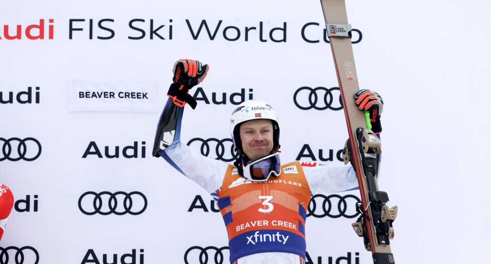 Der norwegische Skirennfahrer Henrik Kristoffersen und der Skiausrüster Van Deer-Red Bull Sports gehen nach vier gemeins