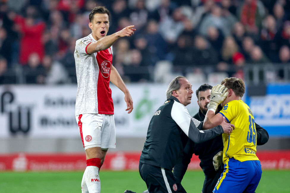 Böllerwurf auf Goalie! Essen-Torwart Wienand verletzt