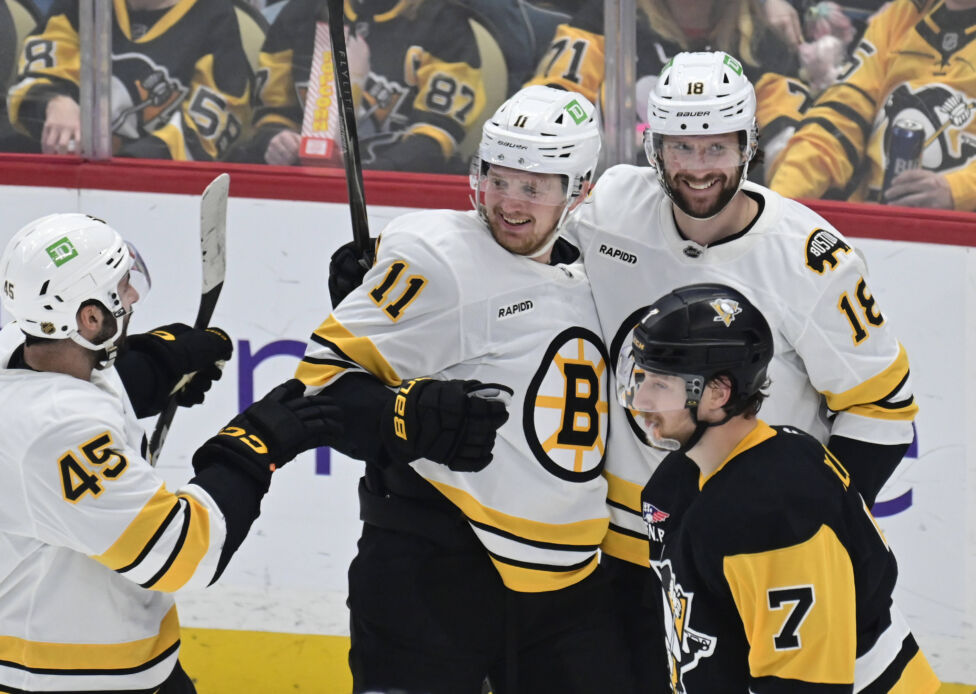 Die Boston Bruins haben am Sonntag (Ortszeit) in der National Hockey League (NHL) ein sehenswertes Comeback gegen die Co