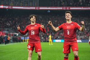 Sieg gegen Rumänien: Türkei darf weiter auf erste WM seit 24 Jahren hoffen