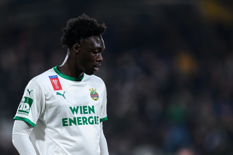 Dem SK Rapid könnte laut Sky-Informationen Abwehrspieler Serge-Philippe Raux-Yao abhanden kommen.