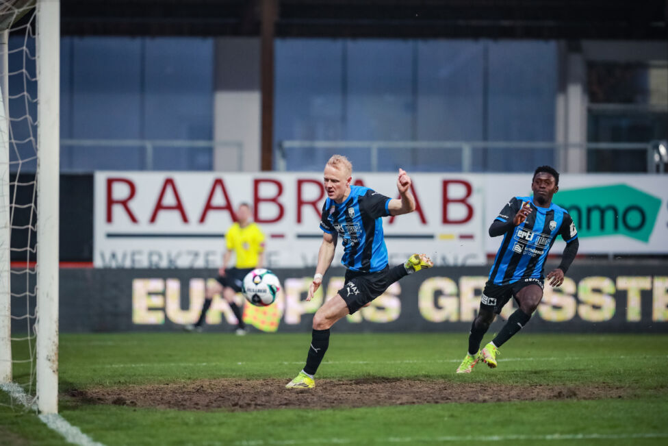 Der SKU Amstetten hat sich am Freitag wohl endgültig aus dem Titelrennen der ADMIRAL 2. Liga verabschiedet.