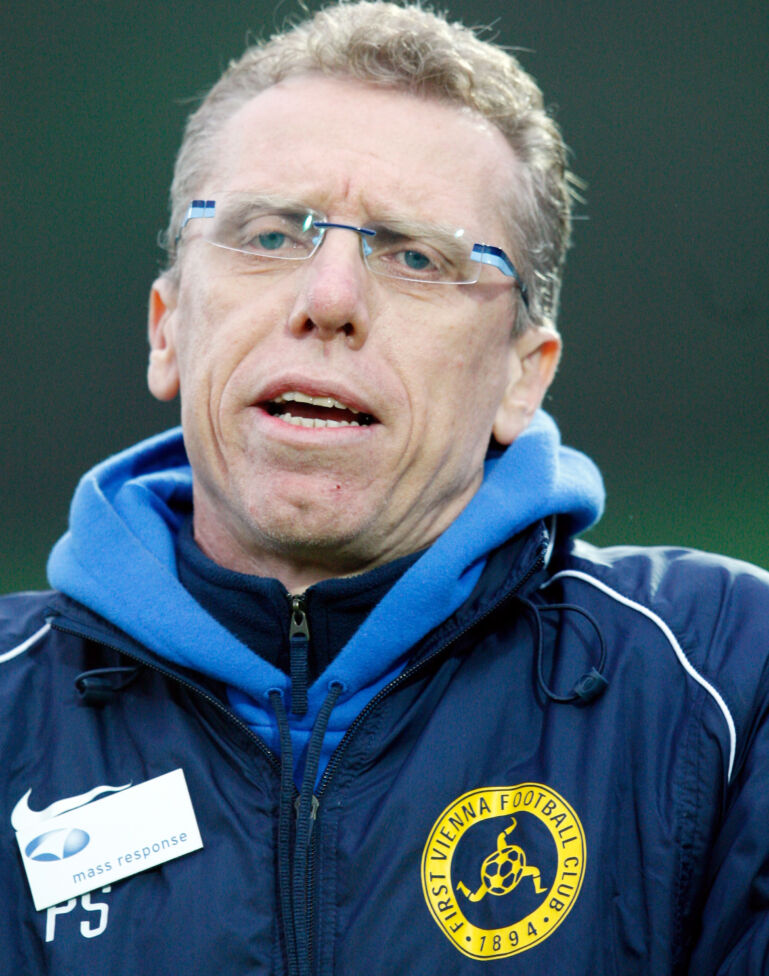 Meister & Aufsteiger Regionalliga Ost als Trainer des First Vienna FC (08/09)