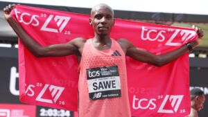 Neuer Marathon-König am Buckingham Palace: Sebastian Sawe hat als erster Mensch unter regulären Bedingungen die Marathon