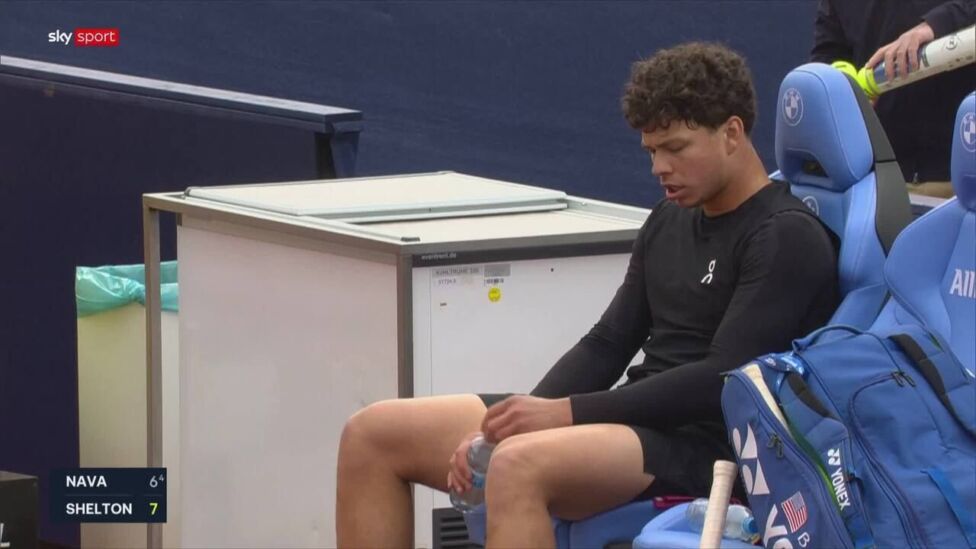 Ben Shelton gewinnt Duell in drei Sätzen