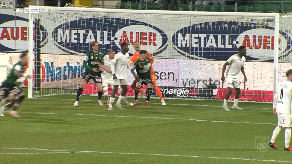 VOTING: Strittige Szene im Freitagsspiel der 25. Bundesliga-Runde zwischen der SV Ried und dem SCR Altach