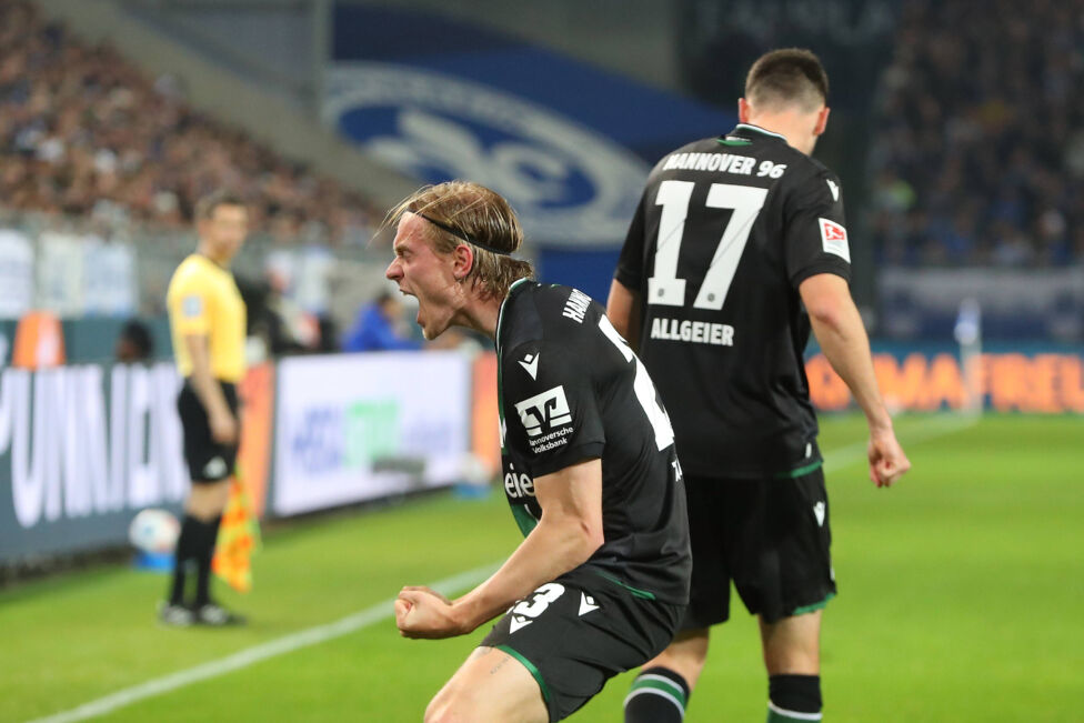 Hannover 96 hat die "Festung" Böllenfalltor gestürmt und in der 2. deutschen Bundesliga erstmals seit Ende September den