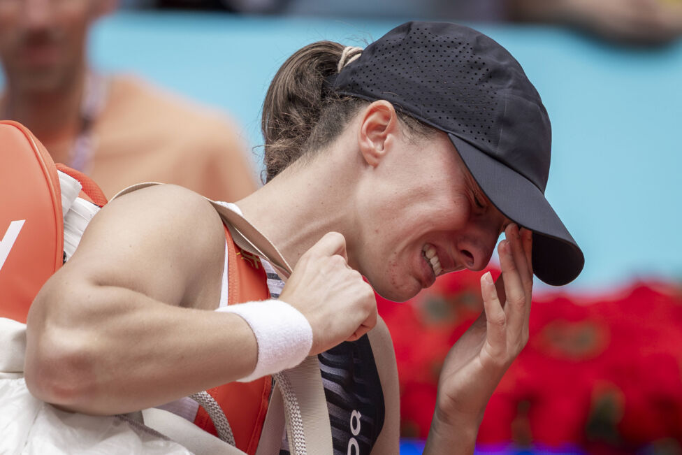 Die Weltranglistenvierte Iga Swiatek hat am Samstag in der dritten Runde des Tennis-Millionenturniers von Madrid aufgege