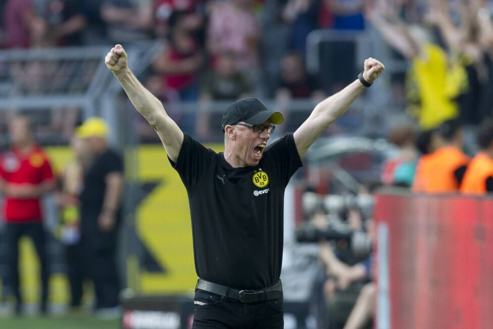Erreichen eines Champions-League-Platzes in der Deutschen Bundesliga (4. Platz) als Trainer von Borussia Dortmund (17/18