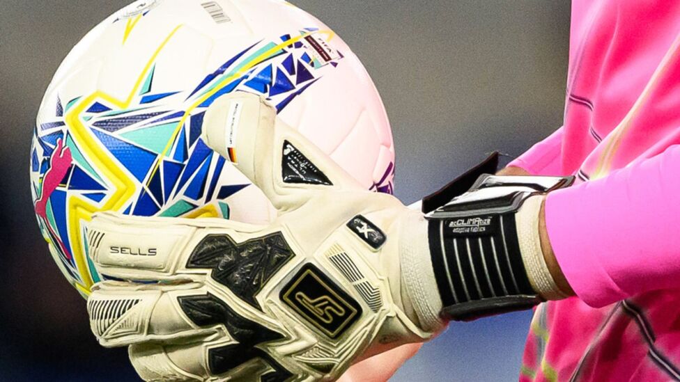 Der 70‑jährige Angel Mateos Gonzales steht am Sonntag für den Fünftligisten CD Colunga im Tor und wird damit zum älteste