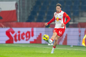 Salzburg-Youngster Jannik Schuster steht laut Sky-Informationen vor einem Wechsel in die englische Premier League