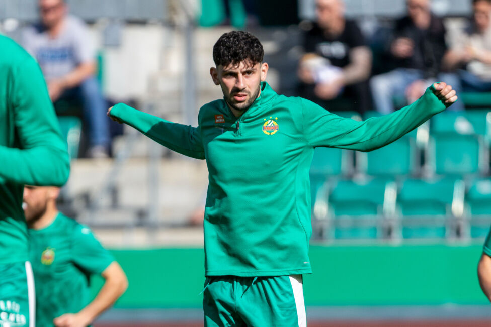 Rapid-Spieler Yusuf Demir hat sich nach seinem Schuhwurf-Eklat am Sonntag gegen Sturm Graz (0:2) via Instagram entschuld