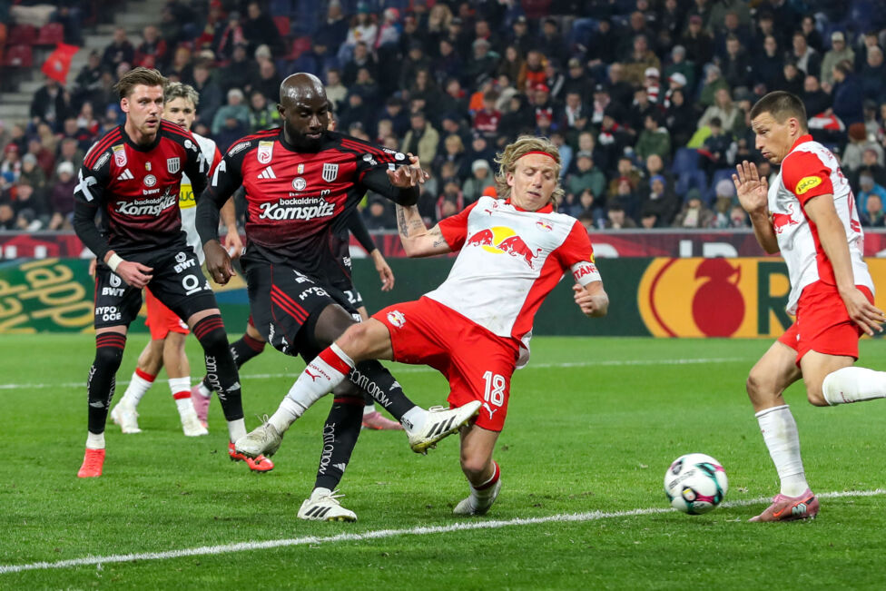 Der Meisterkrimi und das 350. Wiener Derby zwischen SK Rapid und Austria Wien samt Weltpremiere live & exklusiv bei Sky 