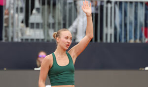 Potapova gewinnt Auftaktpartie in Paris