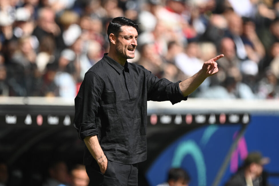 Der deutsche Bundesligist Eintracht Frankfurt hat die Zusammenarbeit mit Cheftrainer Albert Riera nach nur dreieinhalb M