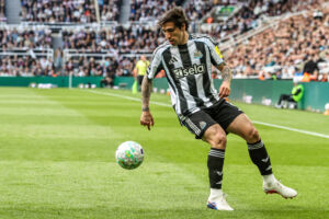 Laut Sky Sport Italia bereitet Manchester United einen doppelten Mittelfeld-Transfer vor: Sandro Tonali von Newcastle Un