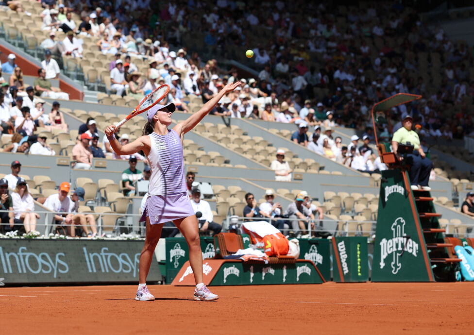 Swiatek bei French-Open problemlos weiter - Wawrinka emotional verabschiedet