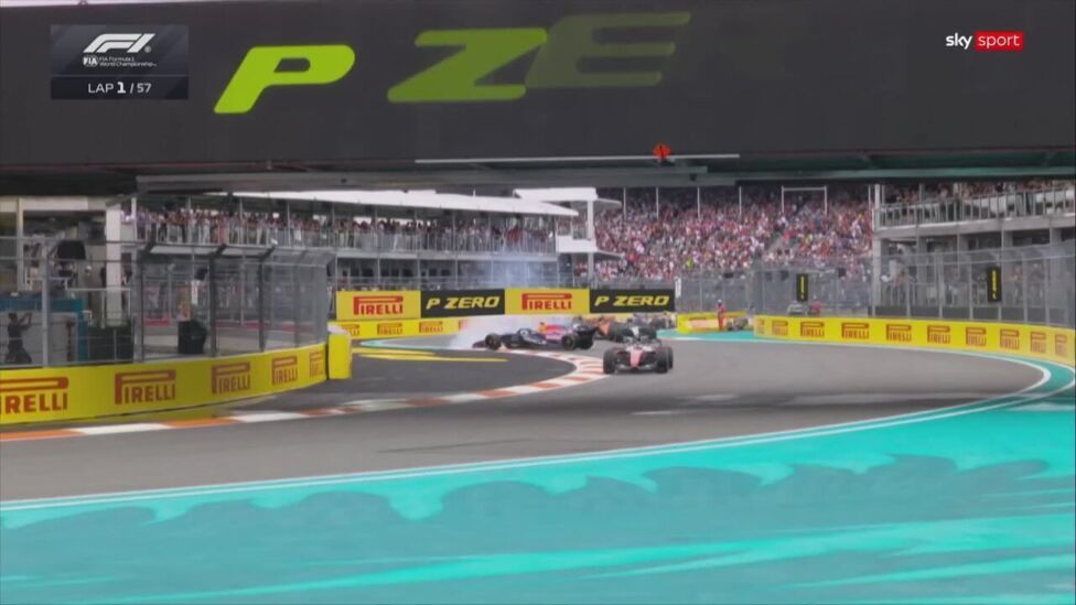 Verbremser & Verstappen-Dreher - Leclerc gewinnt den Start | In-Race Video