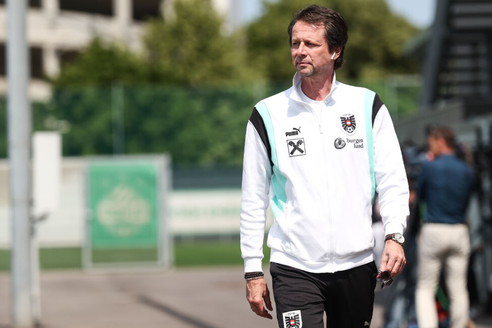 ÖFB-Sportdirektor Peter Schöttel hat sich nach der ersten Trainingseinheit in Santa Barbara über eine mögliche Nachnomin
