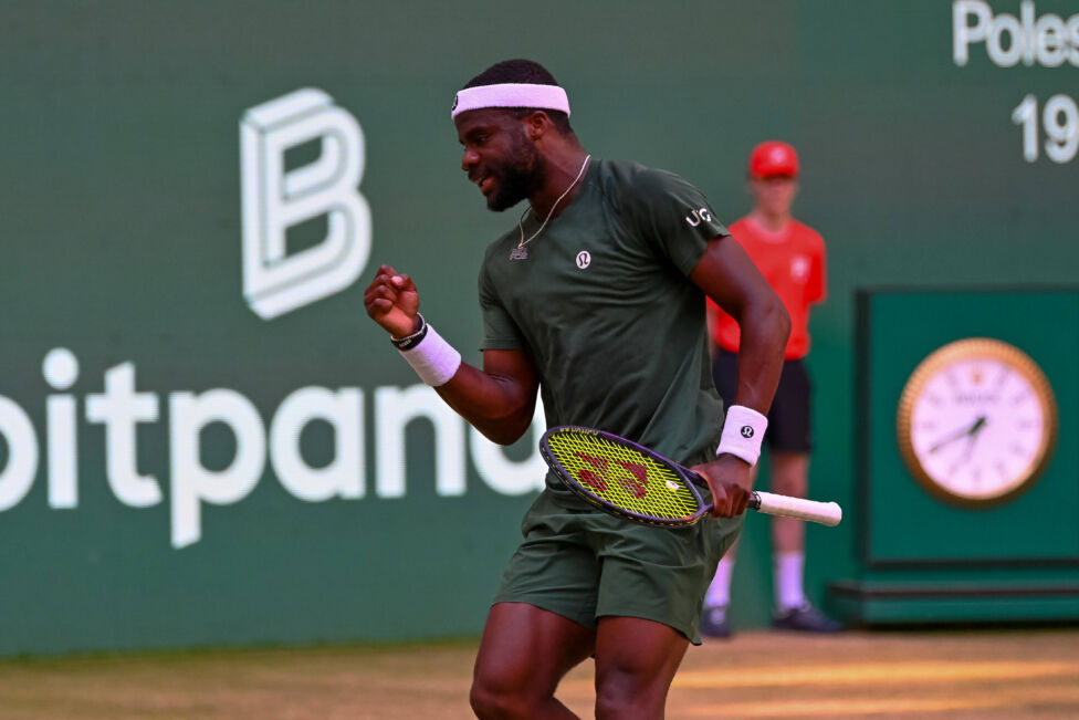 Wichtigster Karrieretitel für Frances Tiafoe: Der 28-Jährige hat das US-Finale beim Rasenturnier im ostwestfälischen Hal