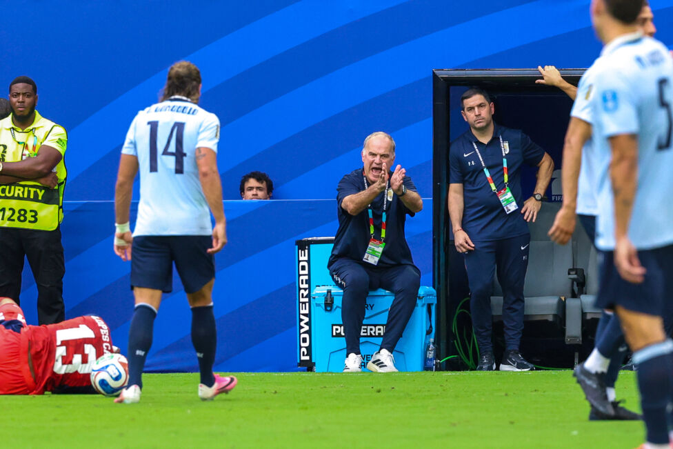 Kurz vor dem entscheidenden Gruppenspiel gegen Spanien berichten Medien über einen Streit bei Fußball-WM-Teilnehmer Urug