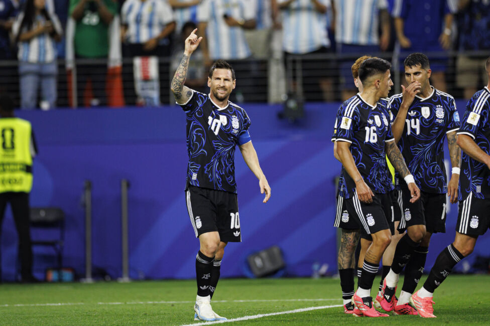 Drittes Spiel, dritter Sieg: Argentinien hat die Gruppenphase bei der Fußball-WM in den USA, Mexiko und Kanada ohne Punk