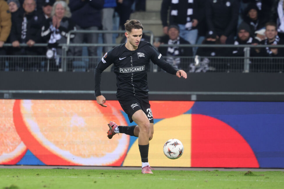 Vizemeister Sturm Graz hat den Vertrag mit Stürmertalent Leon Grgic vorzeitig verlängert. Das gab der Verein am Dienstag