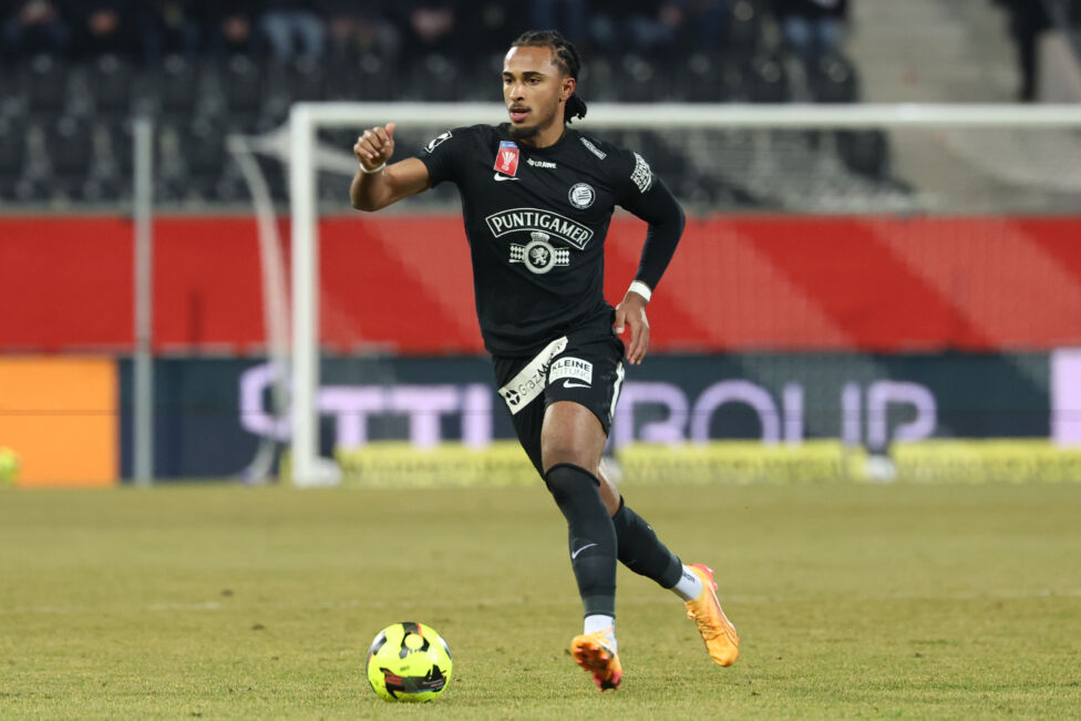 Emanuel Aiwu verlässt den SK Sturm Graz und wechselt mit sofortiger Wirkung nach Zypern. Der 25-jährige Innenverteidiger