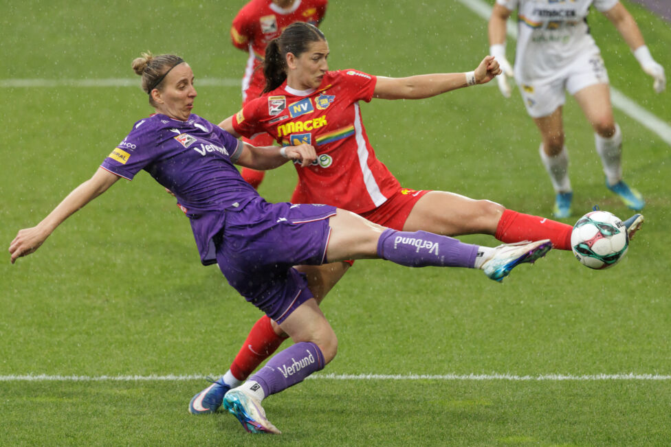 Frauen-Bundesliga startet mit Gipfeltreffen
