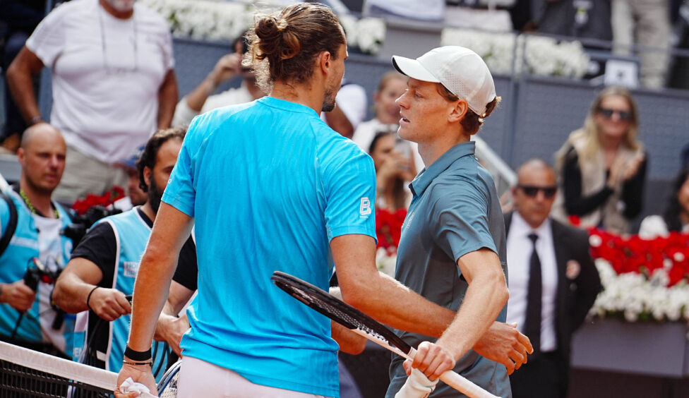 Im Traumfinale des Tennis-Rasenklassikers von Wimbledon kommt es zum Duell zwischen Titelverteidiger Jannik Sinner und F