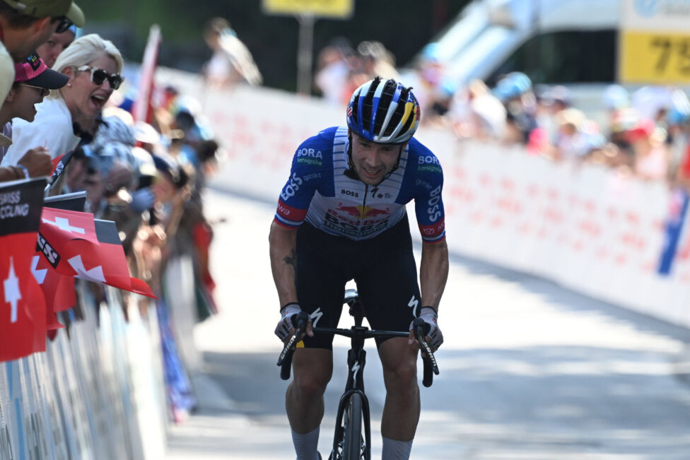 Der viermalige Vuelta-Sieger Primoz Roglic hat in der Vorbereitung auf die Spanien-Radrundfahrt einen Rückschlag erlitte