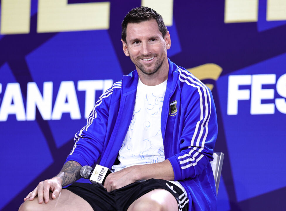 Lionel Messi hat das berühmte Foto mit Lamine Yamal aus dem Jahr 2007 als "verrückt" bezeichnet. Vor dem WM-Finale erinn