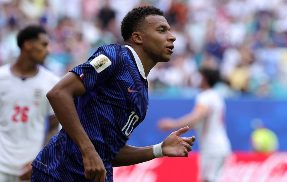 Frankreichs Stürmerstar Kylian Mbappé hat in der ewigen WM-Torschützenliste die alleinige Führung übernommen