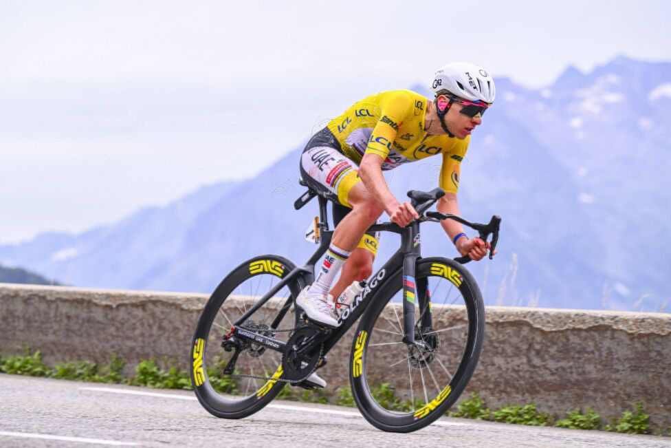 Radsport-Superstar Tadej Pogacar steht unmittelbar vor seinem fünften Gesamtsieg bei der Tour de France