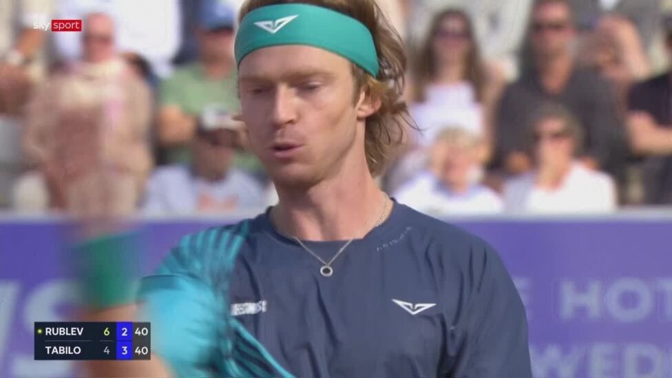 Rublev mit viel Mühe ins Endspiel
