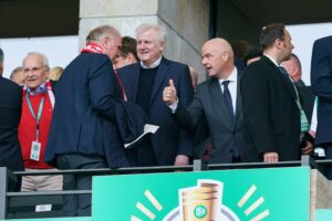FIFA-Machtkampf: Hoeneß zählt Infantino an