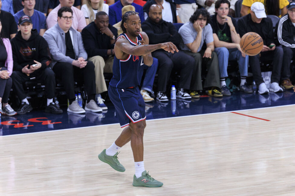 Die National Basketball Association hat die Los Angeles Clippers wegen Gehalts-Schummeleien bei ihrem früheren Topstar K