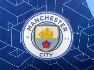 Der rechtliche Tauziehen um vermeintliche massive Finanzverstöße von Manchester City erschüttert die Premier League