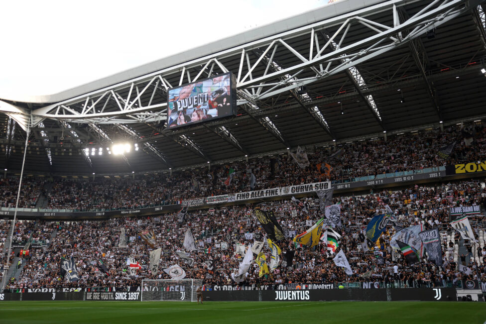 Die italienische Fußball-Liga hat Juventus Turin mit einer Strafzahlung von 10.000 Euro belegt, nachdem Fans der "Alten 