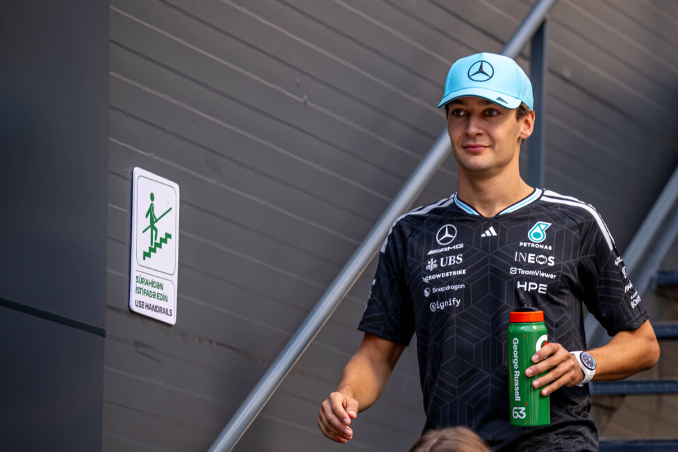 George Russell hat das zuletzt schier aussichtslose Mercedes-Duell in Baku mit einem Mutmacher wieder aufgenommen