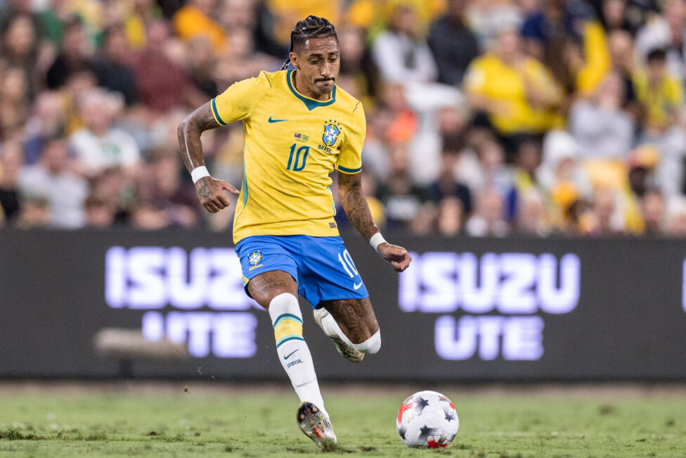 Fußball-Rekordweltmeister Brasilien hat in seinem ersten Spiel nach der neuerlichen WM-Pleite nur knapp eine Niederlage 