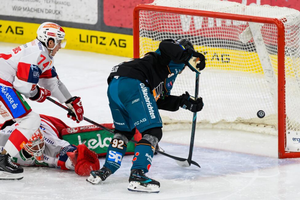 Der KAC hat in der ICE-Liga zum dritten Mal in Folge keinen Zähler geholt und bei den Black Wings Linz verloren