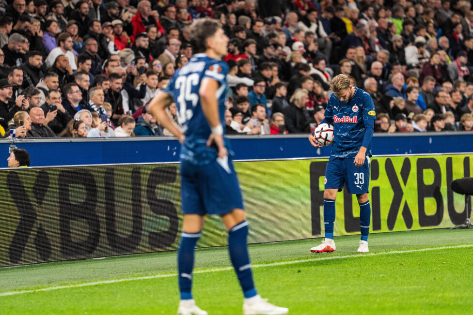 Einen Tag nach dem 3:6 des LASK gegen Liverpool ist auch der FC Salzburg vor Heimpublikum zum Kanonenfutter eines europä